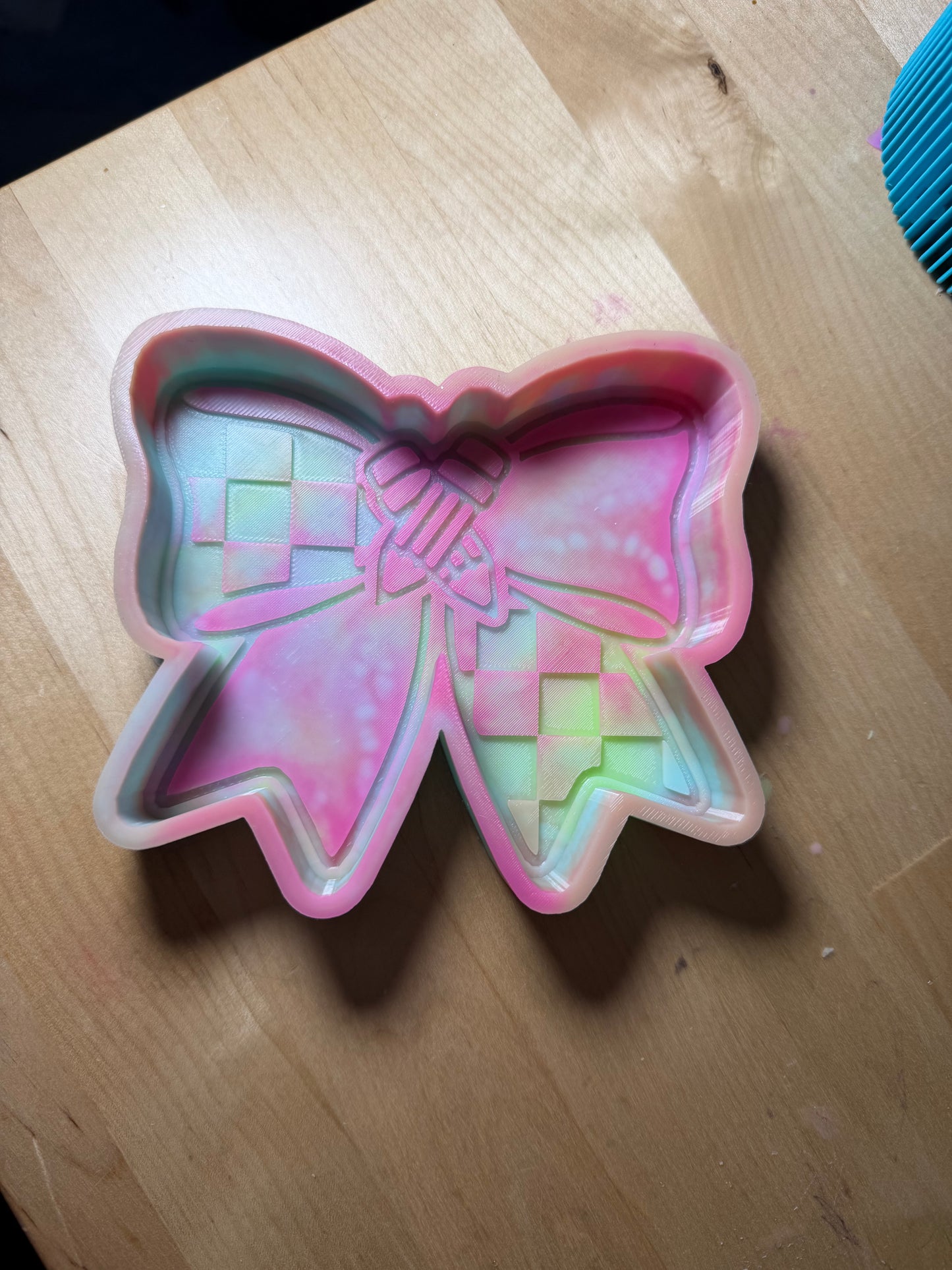 RTS - checkered pencil bow