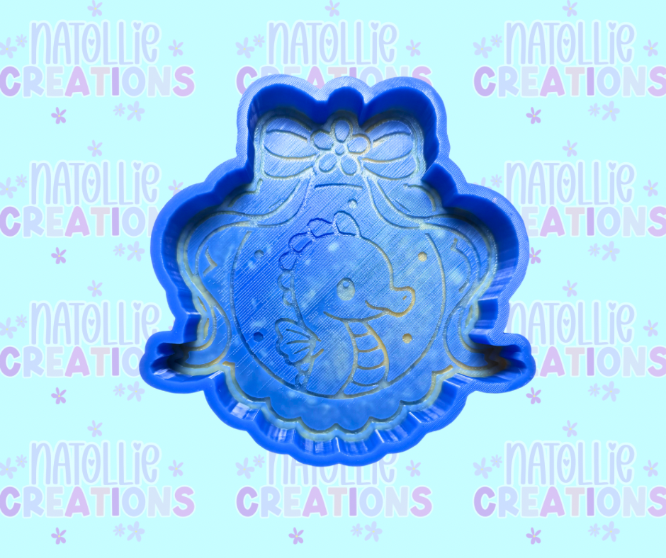 Scalloped Frame Seahorse Freshie Silicone Mold