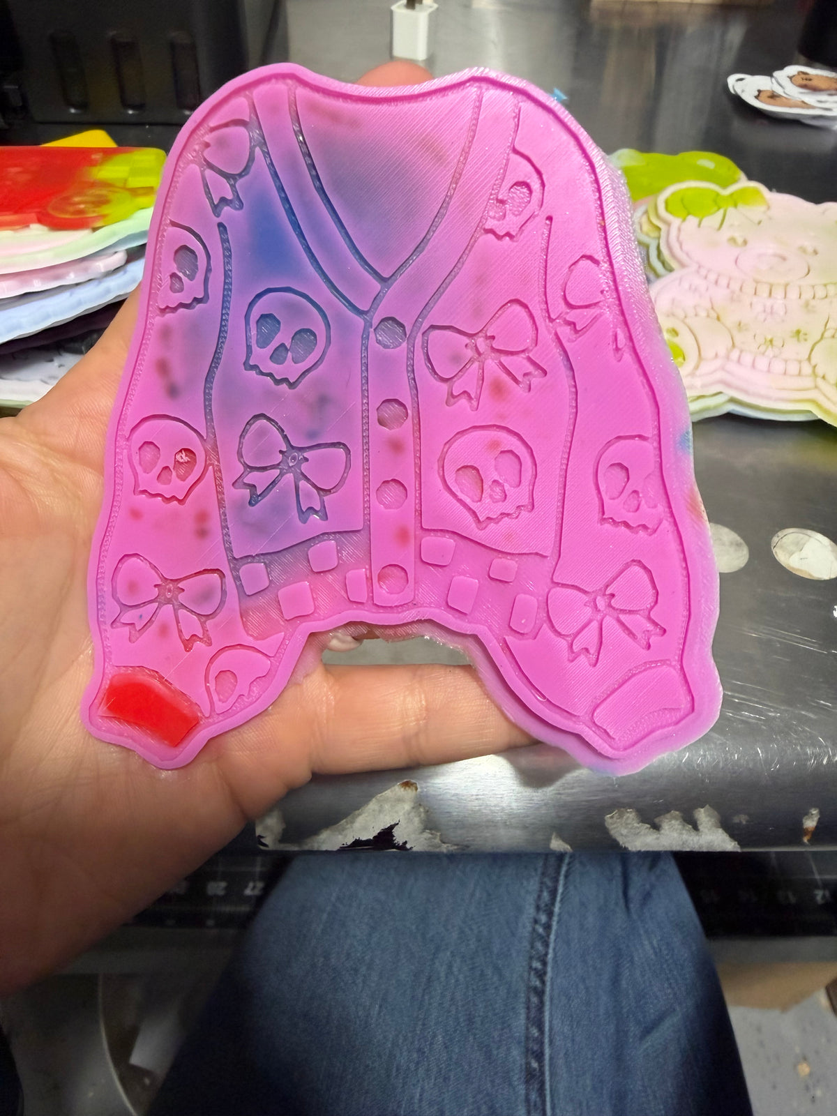 B GRADE INSERT - bow skull