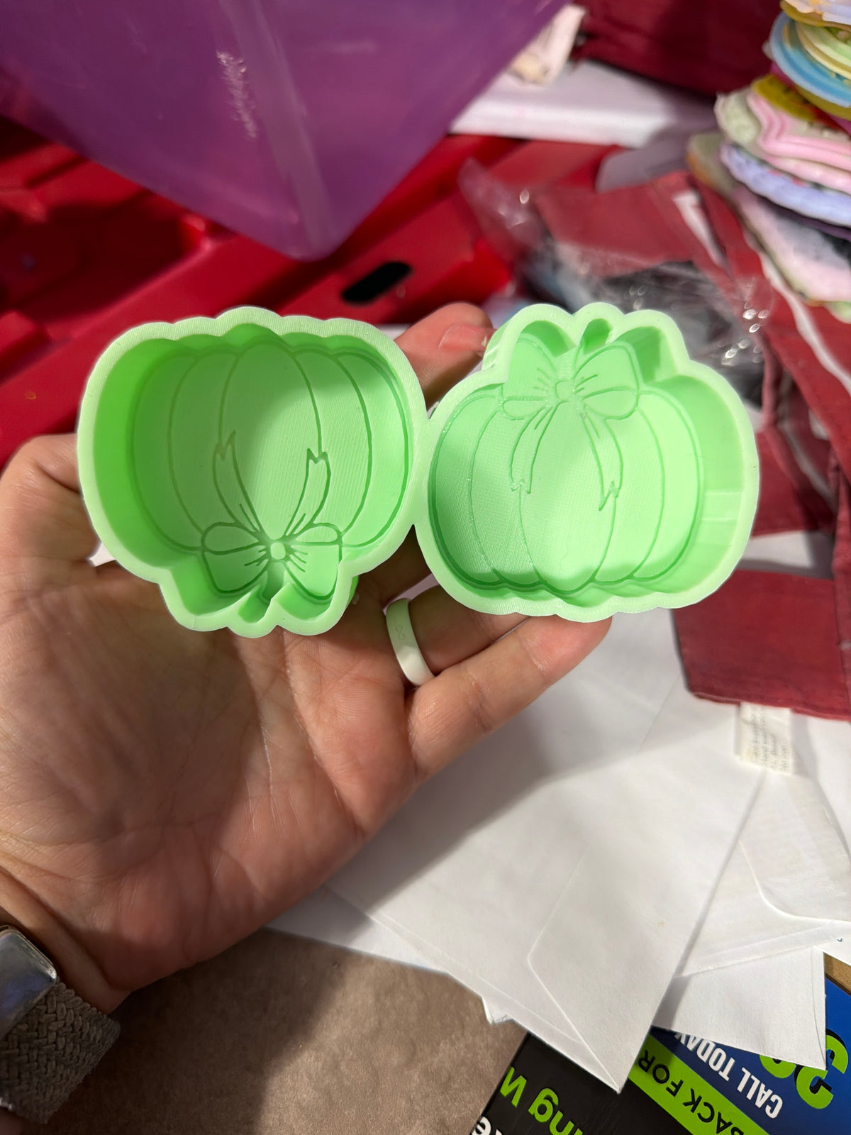 B GRADE VENT - pumpkin w bow