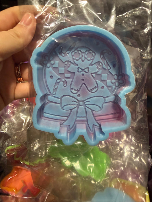RTS - groovy snow globe